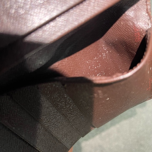 Authentic Louis Vuitton Damier checkbook holder - Picture 8 of 8